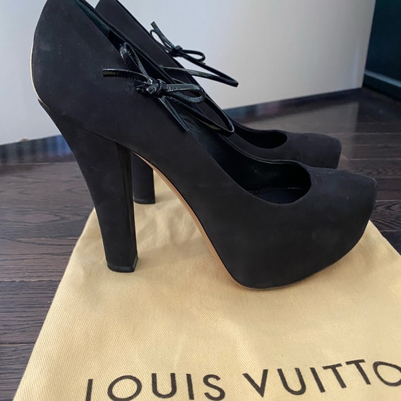 Auth Louis Vuitton Black Suede Mary Janes 35.5 - Picture 1 of 7